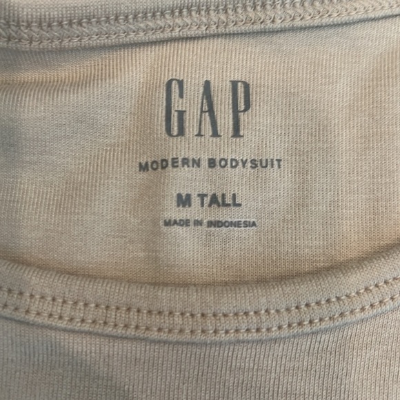 Gap Tall sz MED tops in good condition - Picture 3 of 4
